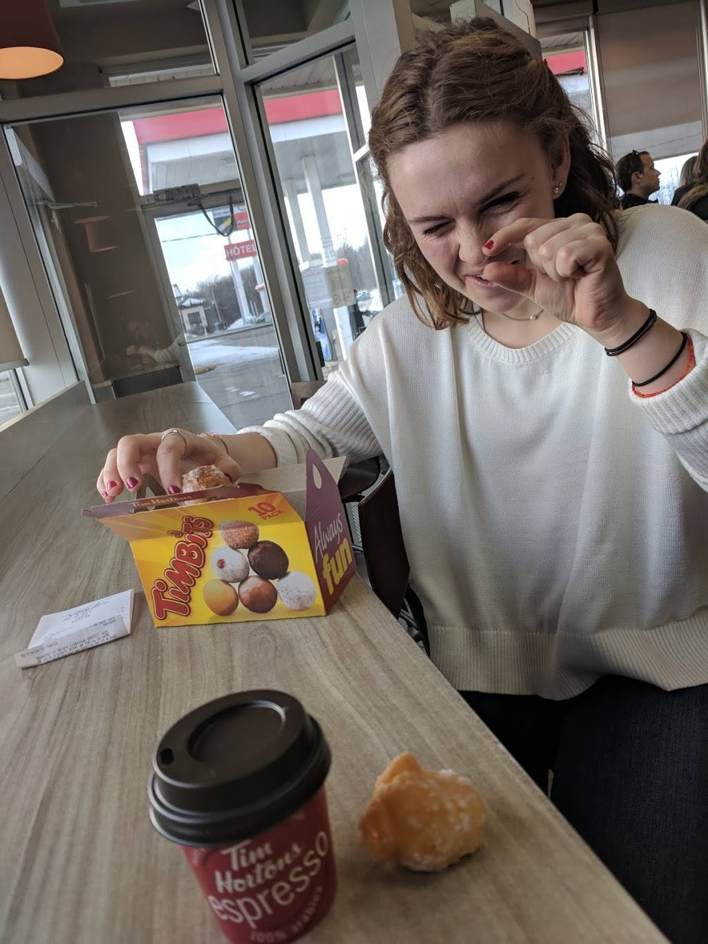 Tim Hortons | restaurant | 101 Montée Lavigne, Hudson, QC J0P 1H0, Canada | 8005905304 OR +1 800-590-5304