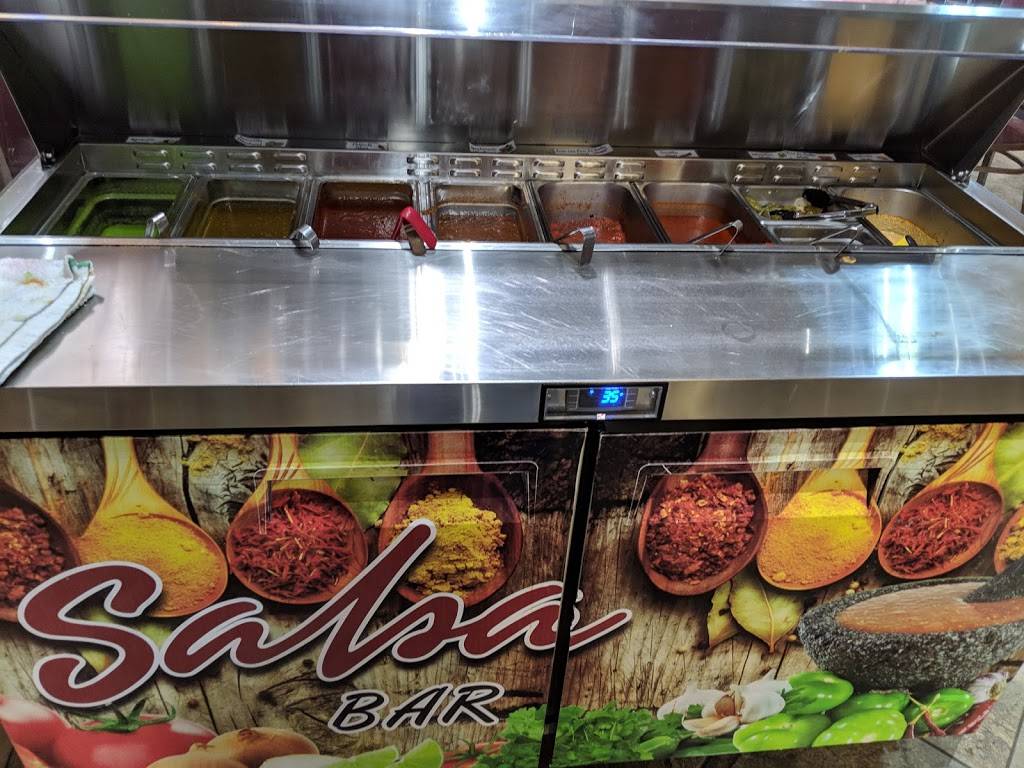 El Rey del Pollo Asado | restaurant | 322 W Rollins Rd, Round Lake Beach, IL 60073, United States | 8477402607 OR +1 847-740-2607