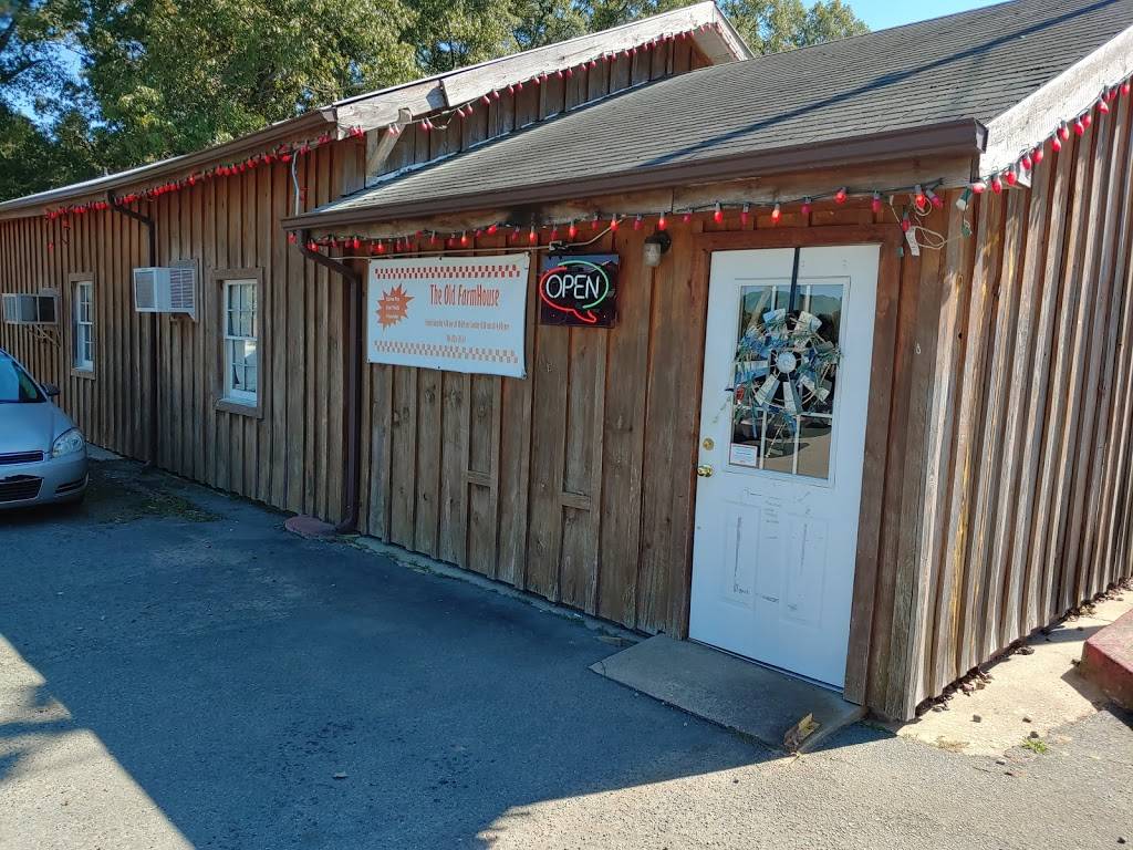 The Old FarmHouse Buffet | restaurant | 8018 US-52 N, Wadesboro, NC 28170, USA | 7048268563 OR +1 704-826-8563