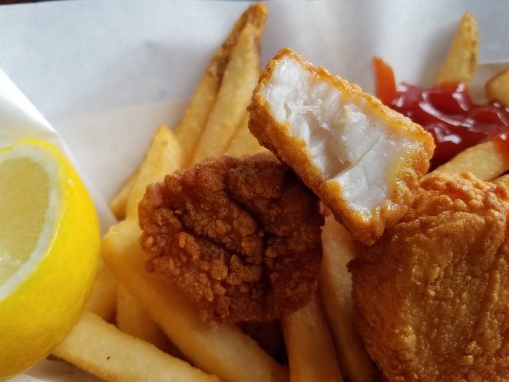 BGs Boat House Restaurant & Marina | restaurant | 191 Wentworth Rd, Portsmouth, NH 03801, USA | 6034311074 OR +1 603-431-1074