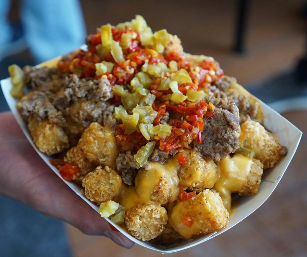 Leftys Cheesesteak | restaurant | 1335 Eight Mile Rd, Detroit, MI 48203, USA | 3137070978 OR +1 313-707-0978