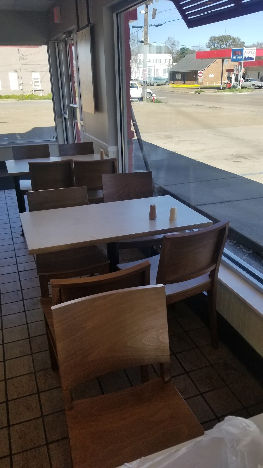 KFC | restaurant | 201 S Chestnut St, Tallulah, LA 71282, USA | 3185741711 OR +1 318-574-1711