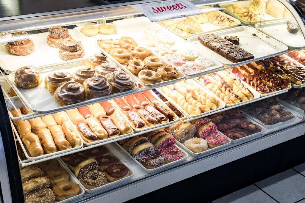 Nigh-Time Donuts | bakery | 299 N Main St, Tooele, UT 84074, USA | 4358828503 OR +1 435-882-8503