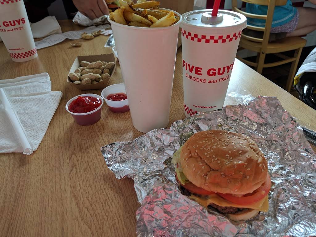 Five Guys | meal takeaway | 1365 Berryville Ave, Winchester, VA 22601, USA | 5405420011 OR +1 540-542-0011