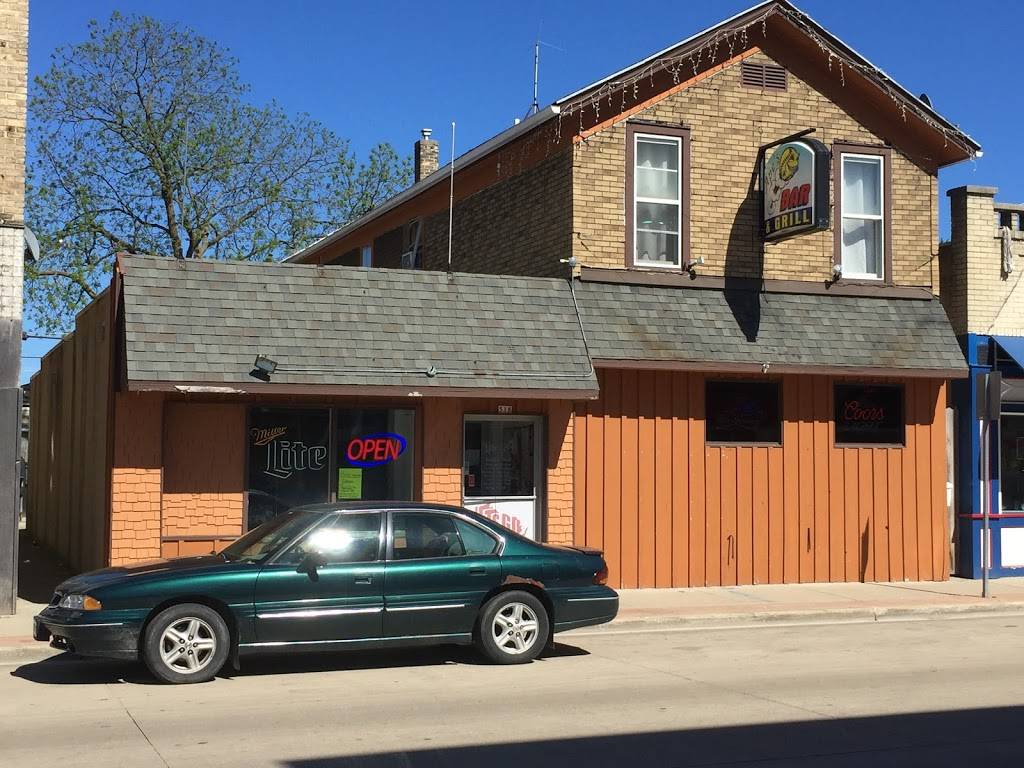 Apes Bar & Grill | restaurant | 518 4th St, Algoma, WI 54201, USA | 9203658004 OR +1 920-365-8004