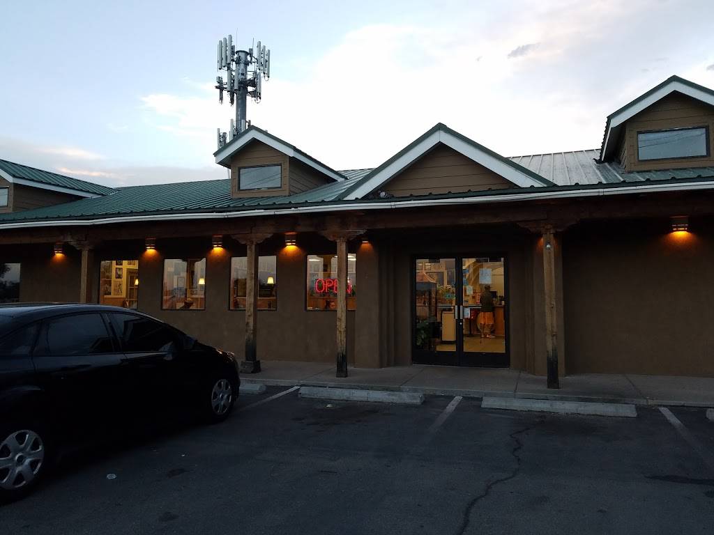 Amadeos Pizza | restaurant | 3109 Coors Blvd SW, Albuquerque, NM 87121, USA | 5058732035 OR +1 505-873-2035