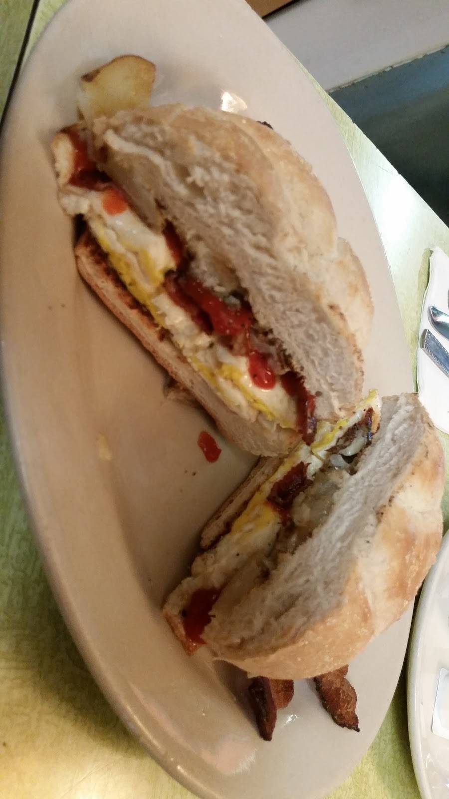 Yearbook Diner | restaurant | 21 E Tioga St, Tunkhannock, PA 18657, USA | 5708369540 OR +1 570-836-9540