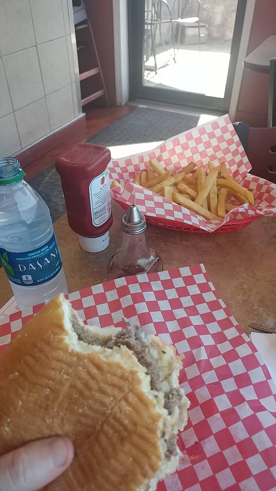 Marchianos Pizza | restaurant | 2 S Railroad St, New Ringgold, PA 17960, USA | 5709433135 OR +1 570-943-3135