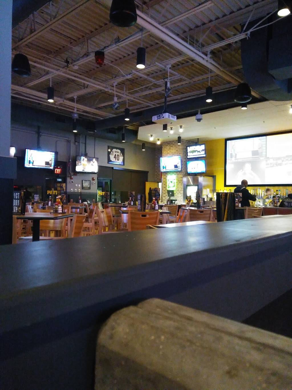 Buffalo Wild Wings | restaurant | 7301 West 183rd St, Tinley Park, IL 60477, USA | 7084442223 OR +1 708-444-2223