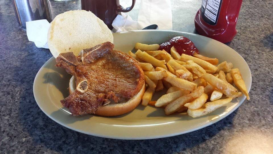 Harveys The Breakfast Place, LLC | restaurant | 823 S Memorial Dr, Greenville, NC 27834, USA | 2527581084 OR +1 252-758-1084