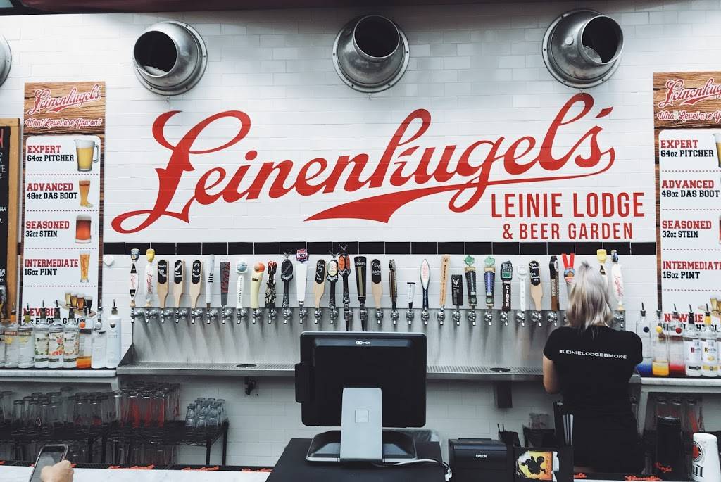 Leinie Lodge & Beer Garden | restaurant | 4 Market Pl, Baltimore, MD 21202, USA | 4432083316 OR +1 443-208-3316
