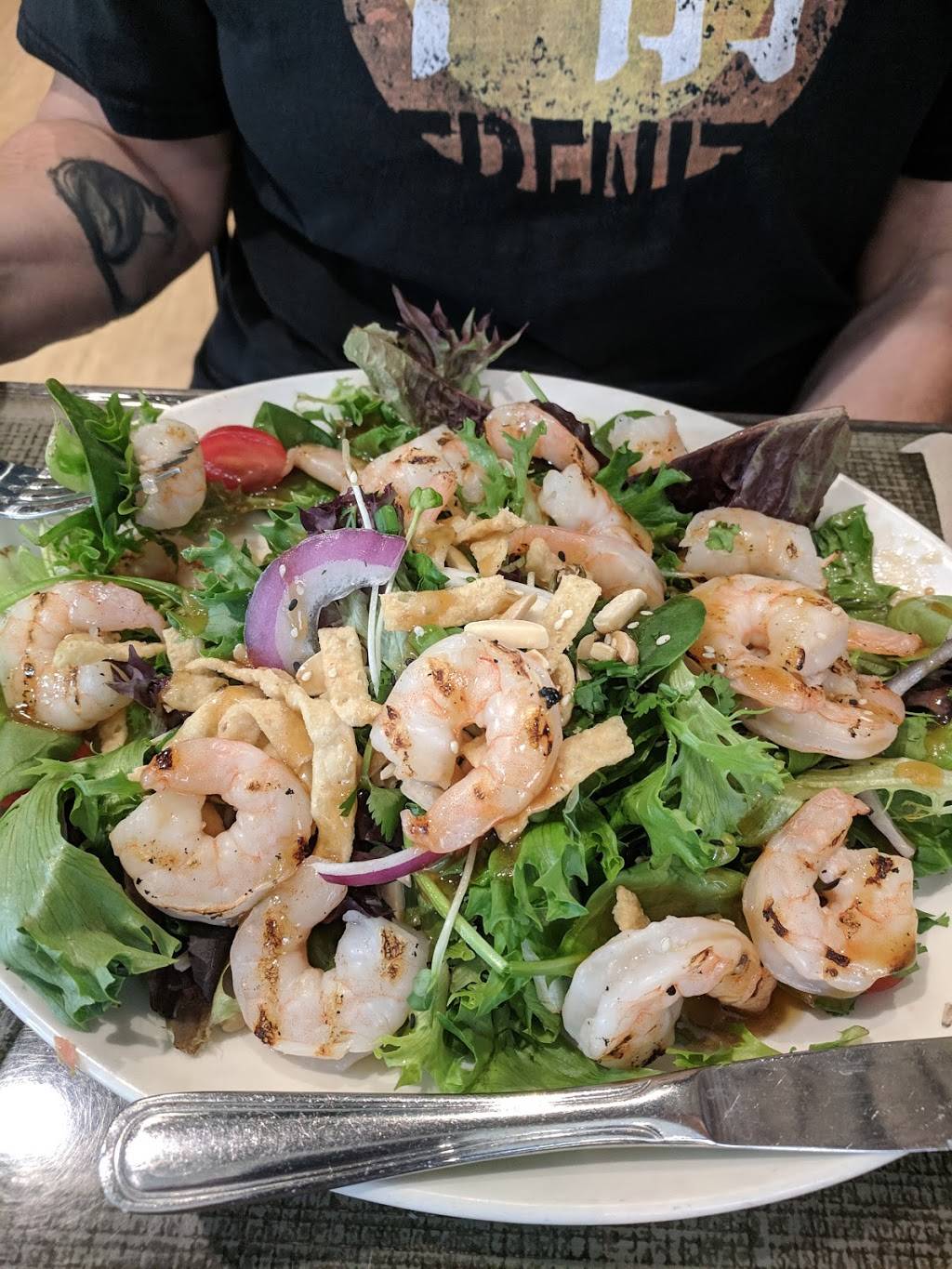 California Fish Grill | restaurant | 24201 Valencia Blvd, Valencia, CA 91355, USA | 6612911518 OR +1 661-291-1518