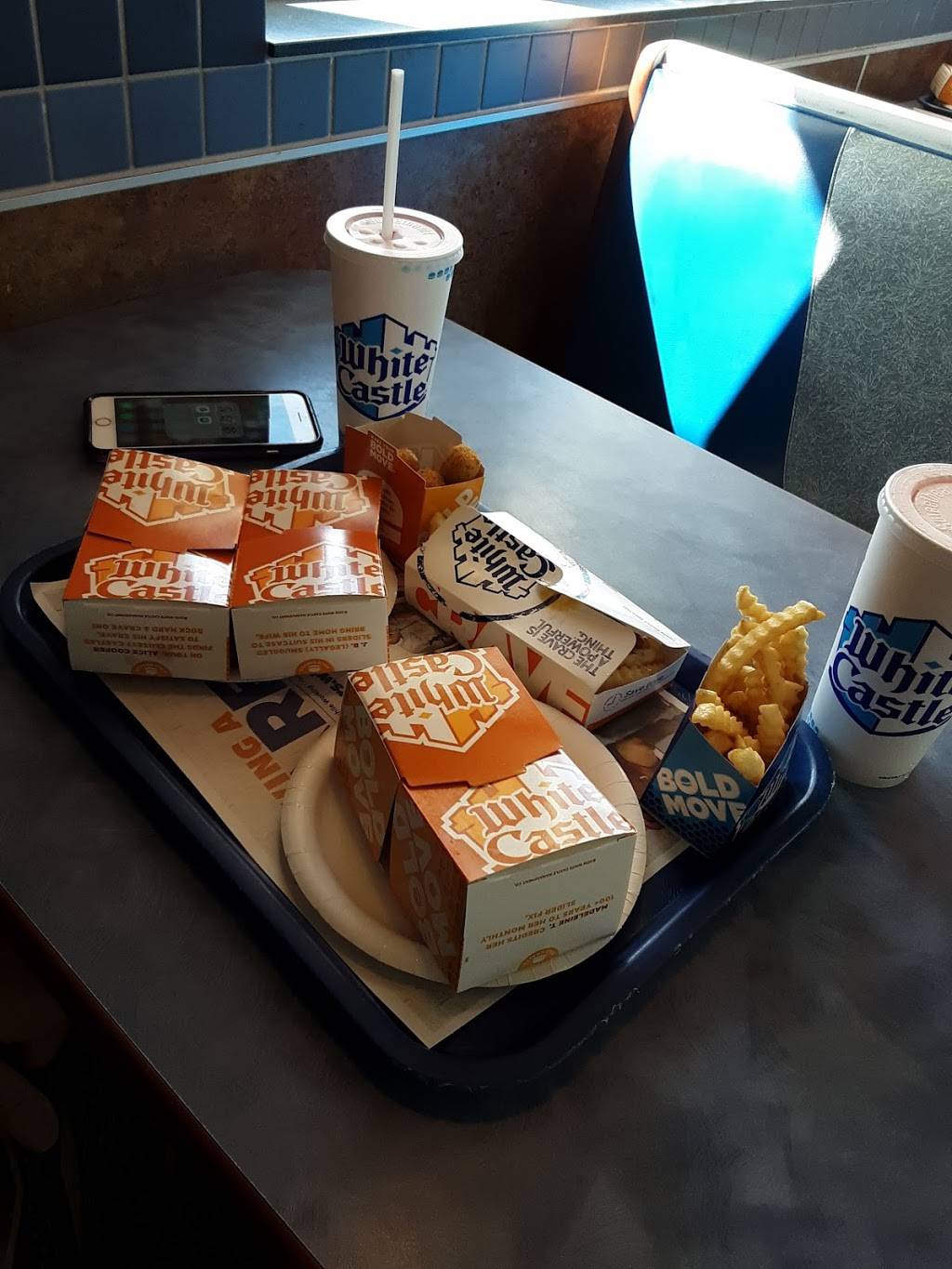 White Castle | restaurant | 7630 Shelby St, Indianapolis, IN 46227, USA | 3178886796 OR +1 317-888-6796