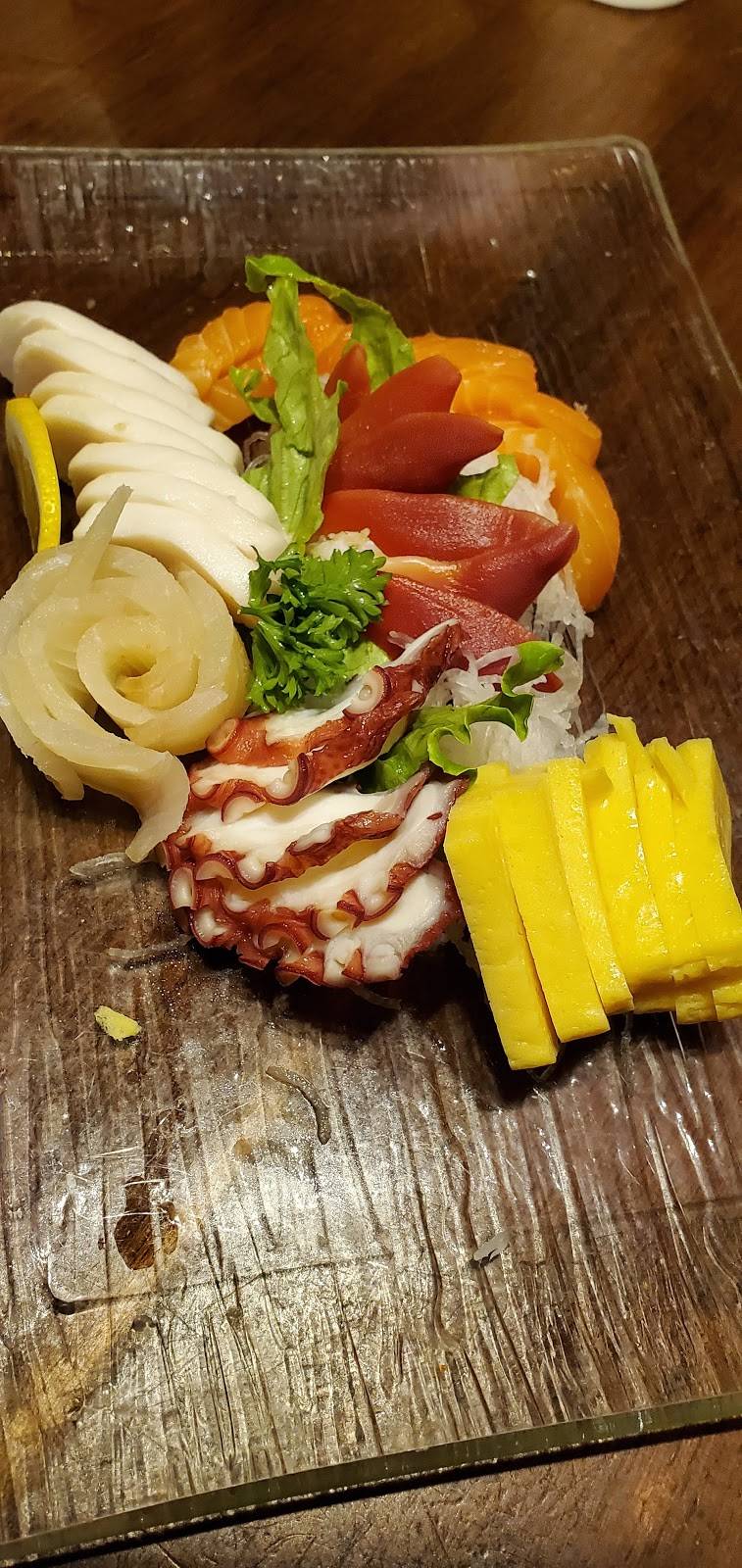 Cynthias Paradise | restaurant | 16715 Yonge St Unit 7, Newmarket, ON L3X 1X4, Canada | 9058982888 OR +1 905-898-2888