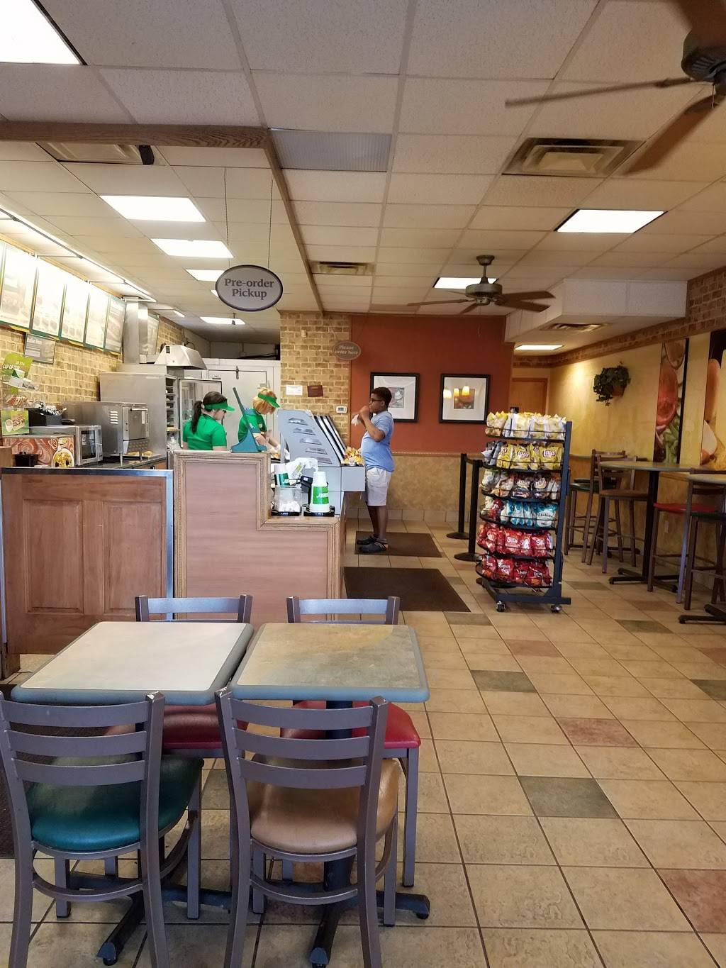 Subway | restaurant | 905 High St, Worthington, OH 43085, USA | 6148887829 OR +1 614-888-7829