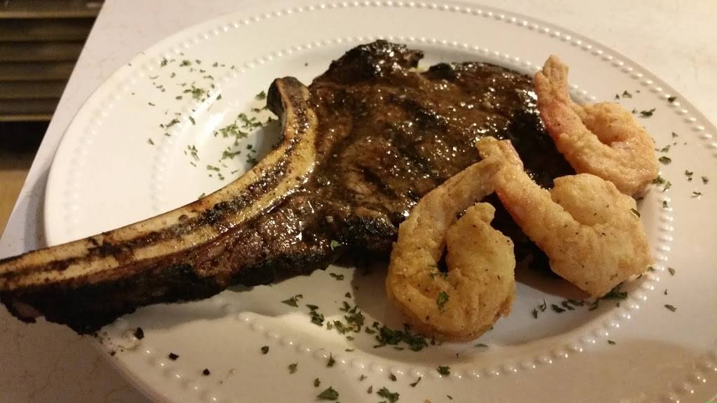 Da Lees Fine Dining | restaurant | 527 S Illinois St, Streator, IL 61364, USA | 8156732224 OR +1 815-673-2224