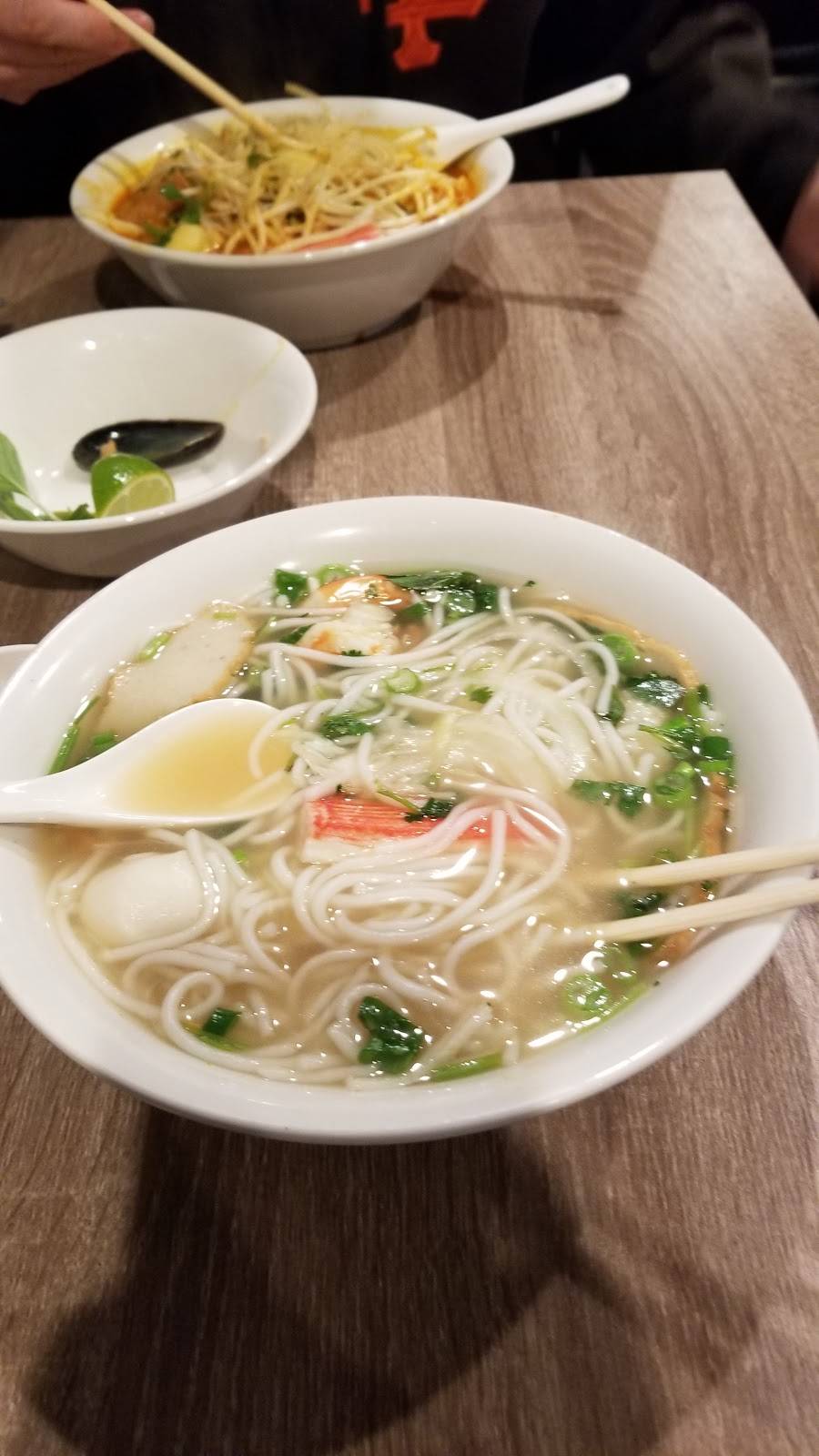 LAmour de Saigon | restaurant | 321A W Portal Ave, San Francisco, CA 94127, USA | 4155928678 OR +1 415-592-8678