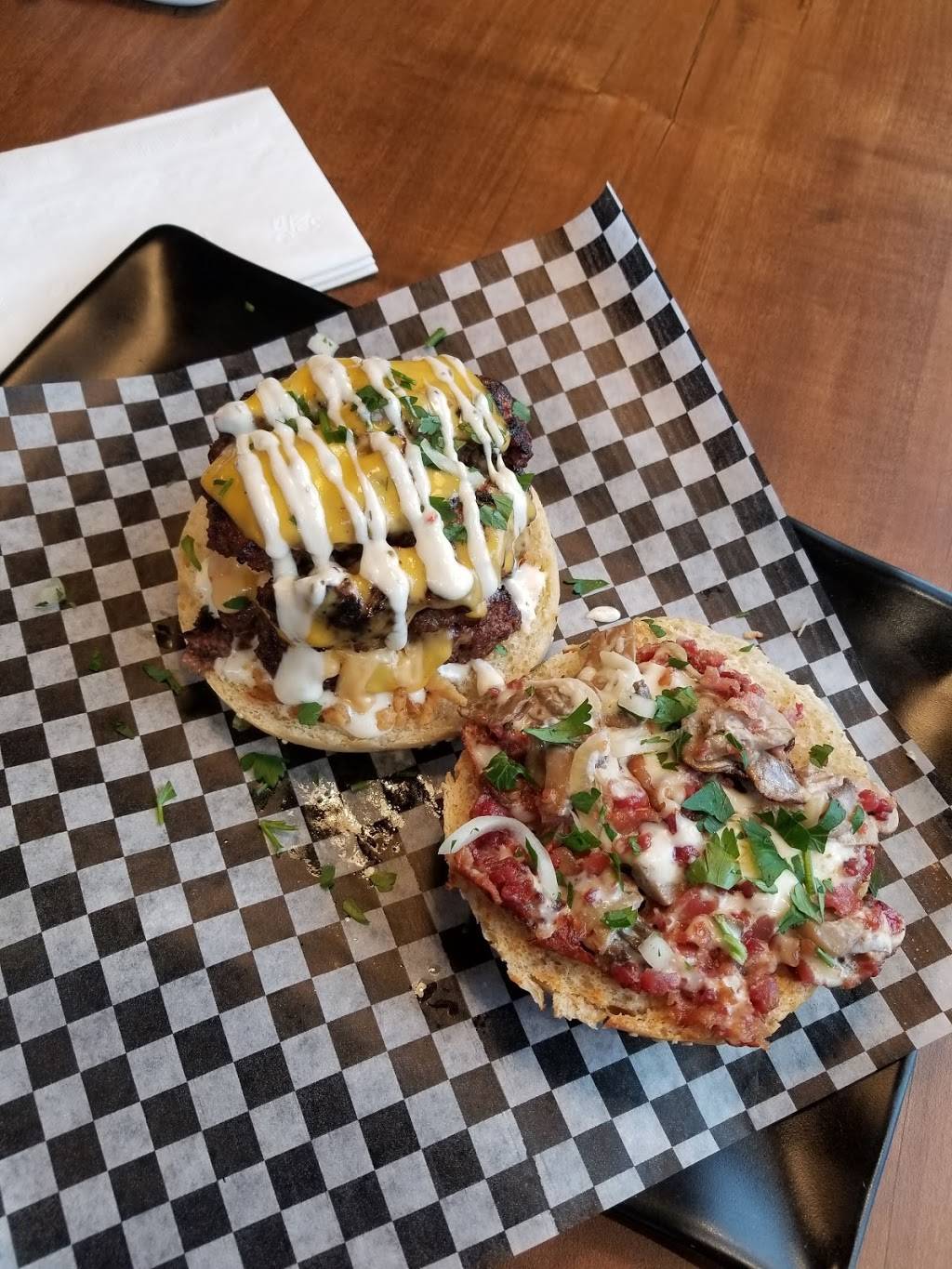 Grill Gate | restaurant | 10185 Yonge St unit 3, Richmond Hill, ON L4C 1T5, Canada | 9057371167 OR +1 905-737-1167