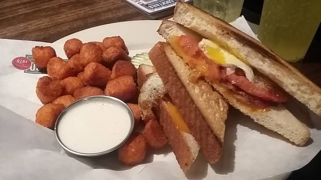 Old Chicago | restaurant | 3333 28th St SE A, Grand Rapids, MI 49512, USA | 6169401111 OR +1 616-940-1111