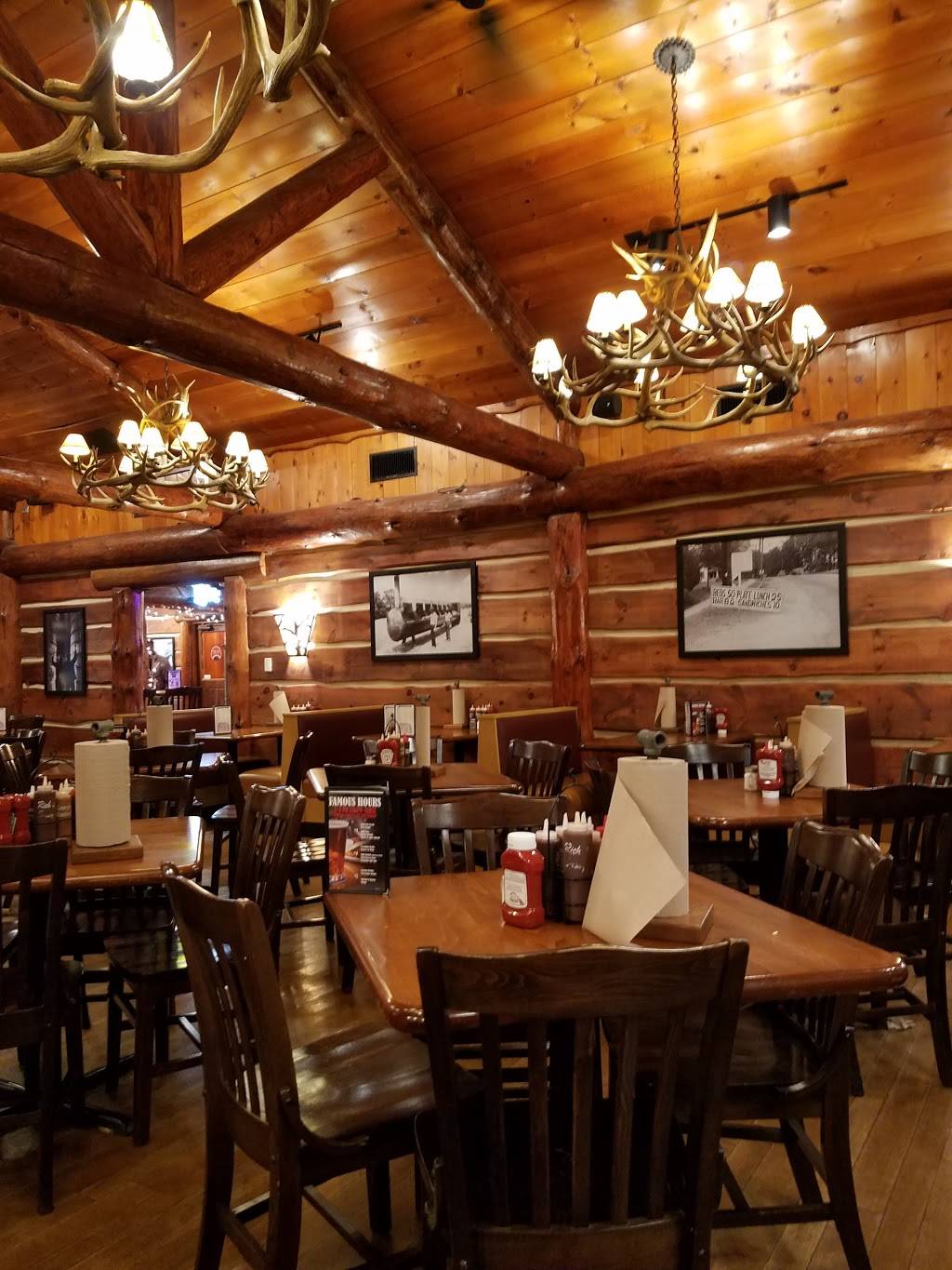 Famous Daves Bar-B-Que | restaurant | 1940 Donegal Dr, Woodbury, MN 55125, USA | 6515011900 OR +1 651-501-1900