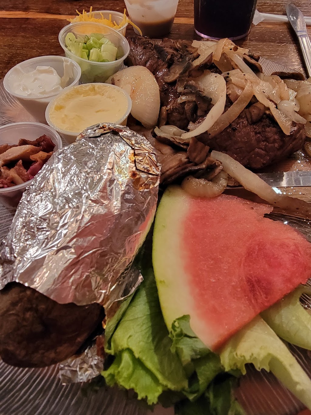 Hales Tavern | restaurant | 174 E Main St, Hermiston, OR 97838, USA | 5415677975 OR +1 541-567-7975