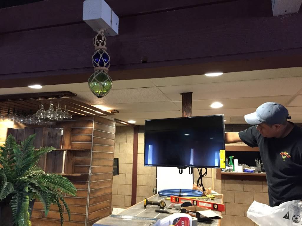 Ajuua Mexican Grill And Cantina | restaurant | 300 N Village Terrace, Tonganoxie, KS 66086, USA | 9134171053 OR +1 913-417-1053