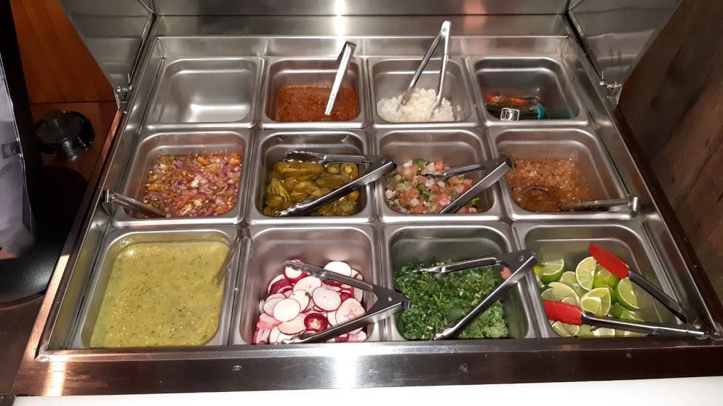 Leos Mexican Kitchen | restaurant | 7013 Lithia Pinecrest Rd, Lithia, FL 33547, USA | 8136547555 OR +1 813-654-7555