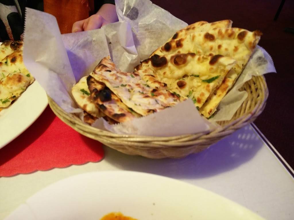 Royal India Milwaukee | restaurant | 3400 S 27th St, Milwaukee, WI 53215, USA | 4146479600 OR +1 414-647-9600