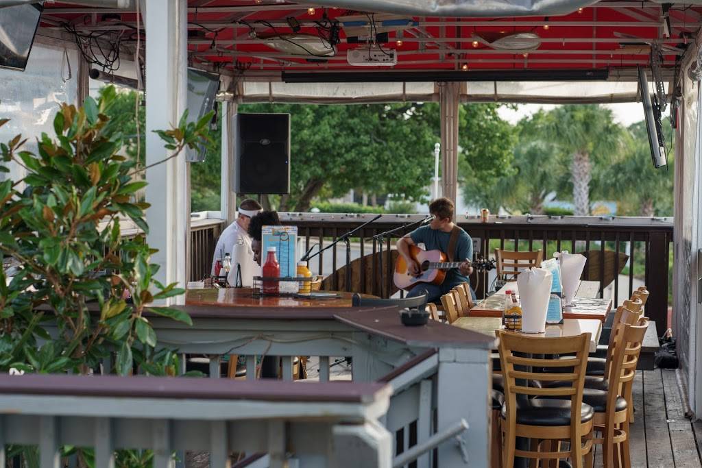 Duck Dive Bar and Grill | restaurant | 406 Sea Mountain Hwy, North Myrtle Beach, SC 29582, USA | 8434277118 OR +1 843-427-7118