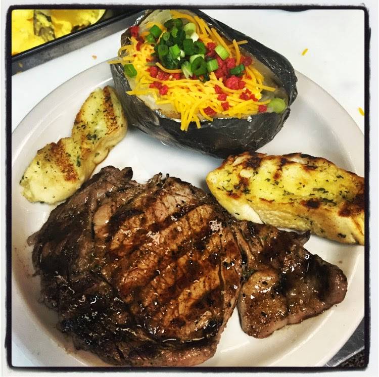 Brewsters Restaurant | restaurant | 8751 W Judge Perez Dr, Chalmette, LA 70043, USA | 5043097548 OR +1 504-309-7548