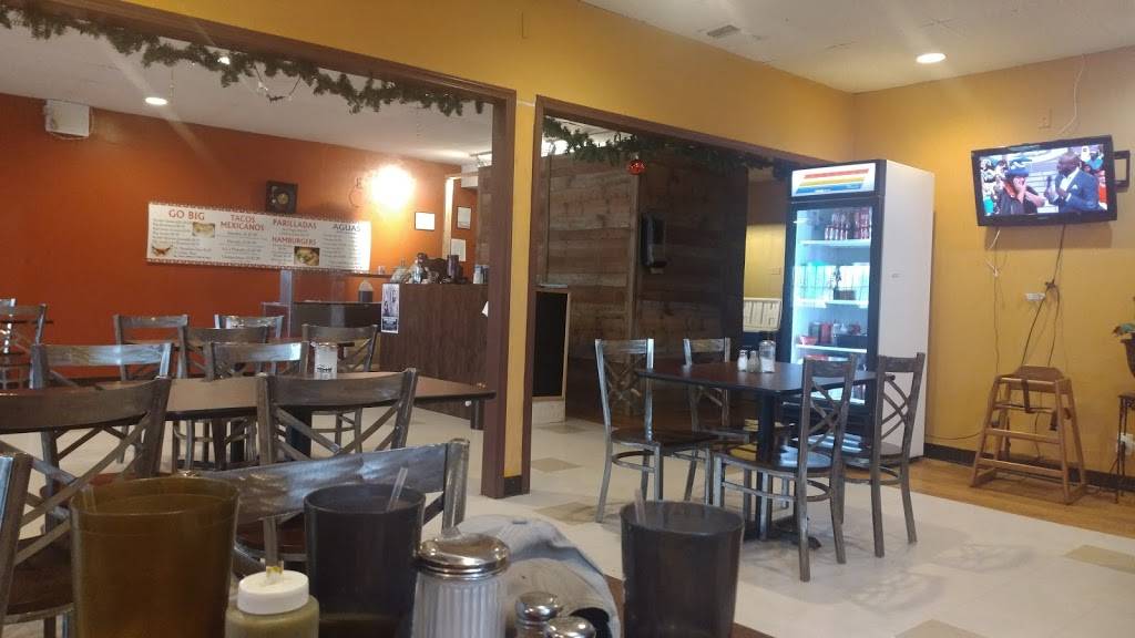 la luna azul mexican restaurant | restaurant | 2433 Austin Hwy, San Antonio, TX 78218, USA | 2107767977 OR +1 210-776-7977