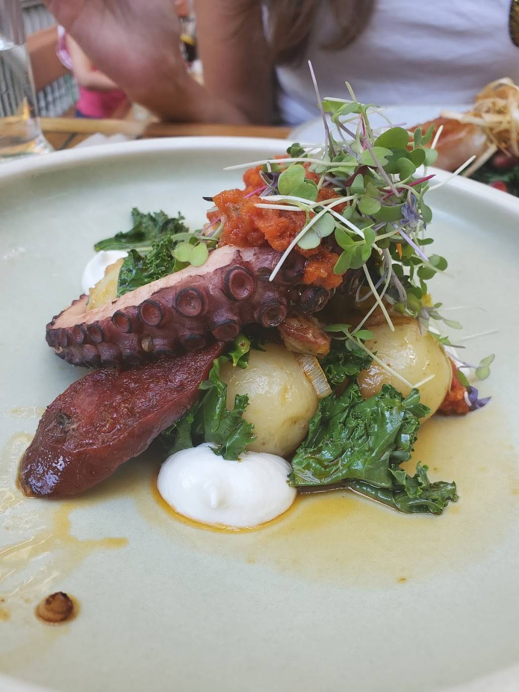 Le Boating Club | restaurant | 30 Boulevard Curé-Labelle, Sainte-Rose, QC H7L 2Y9, Canada | 4509373353 OR +1 450-937-3353