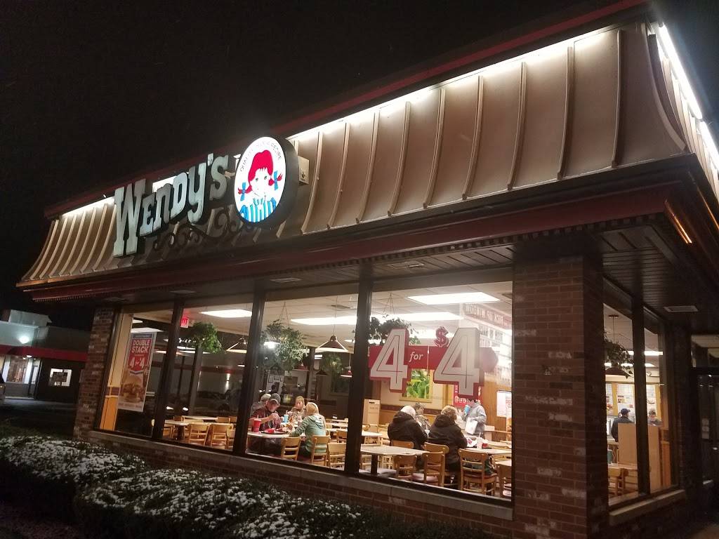 Wendys | restaurant | 233 S 2nd St, Coshocton, OH 43812, USA | 7406226600 OR +1 740-622-6600