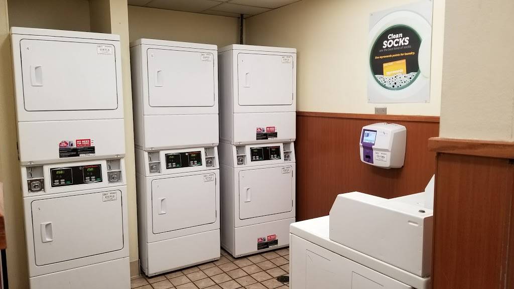 Flying J Travel Center | restaurant | 2409 S New Rd, Waco, TX 76711, USA | 2547140313 OR +1 254-714-0313