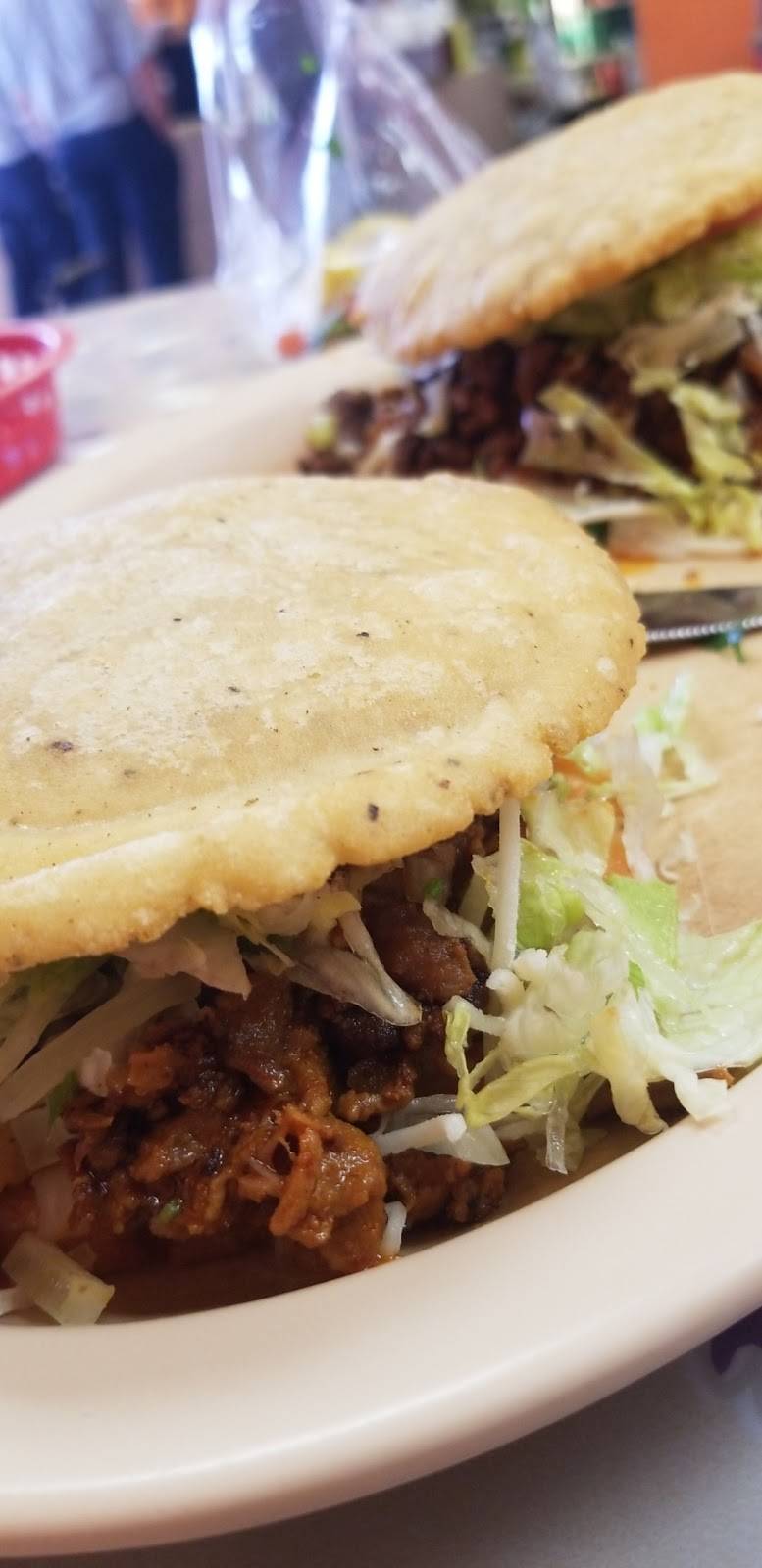 Los Toriles | restaurant | 2737 S Mooney Blvd, Visalia, CA 93277, USA | 5596270487 OR +1 559-627-0487