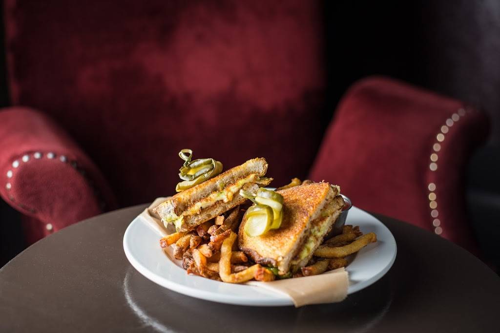 The Barrelhouse Flat | restaurant | 2624 N Lincoln Ave, Chicago, IL 60614, USA | 7738570421 OR +1 773-857-0421