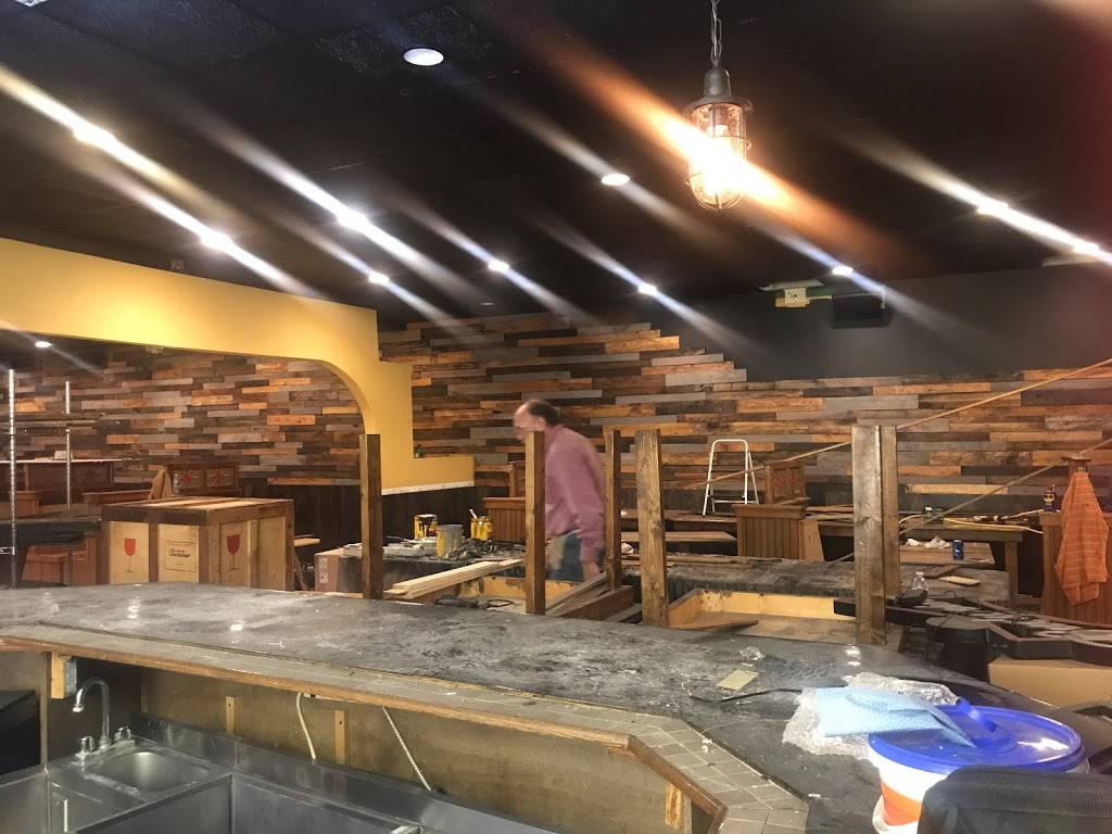 Smash Restro & Bar LLC | restaurant | 209 S Wooster Ave, Dover, OH 44622, USA | 3304375824 OR +1 330-437-5824