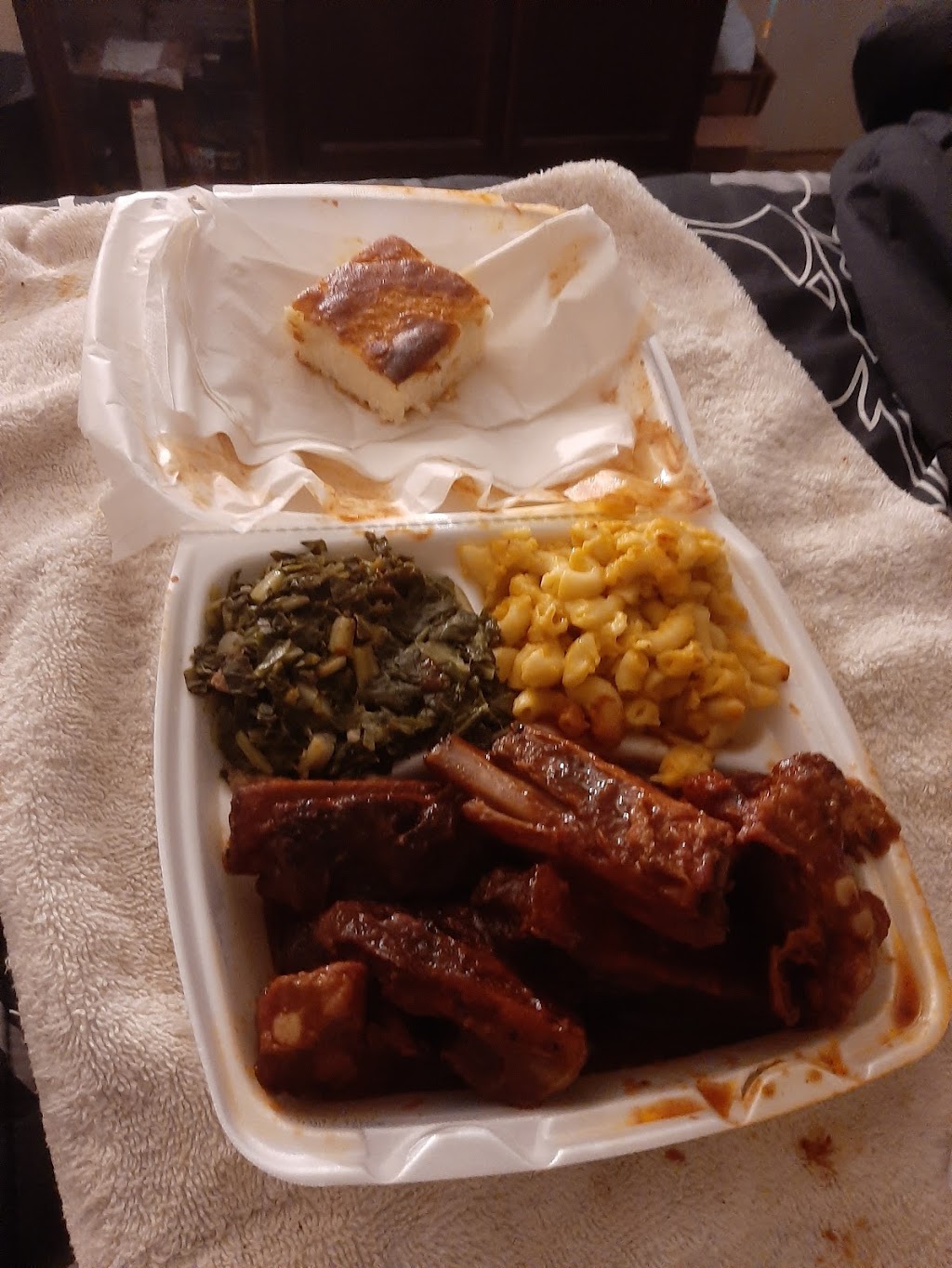 Golds BBQ & Grill | restaurant | 312 E Ridgeley St, Atmore, AL 36502, USA | 2512537007 OR +1 251-253-7007