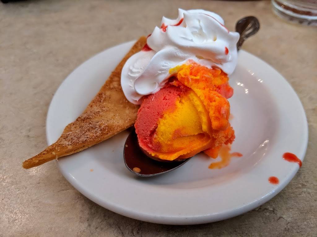 La Sierra | restaurant | 2449, 2331 Pacific Ave, Forest Grove, OR 97116, USA | 5039928980 OR +1 503-992-8980