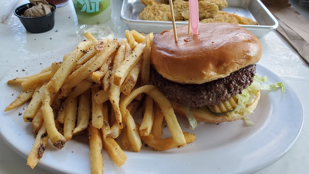 The Hangout Gulf Shores | restaurant | 101 E Beach Blvd, Gulf Shores, AL 36542, USA | 2519483030 OR +1 251-948-3030