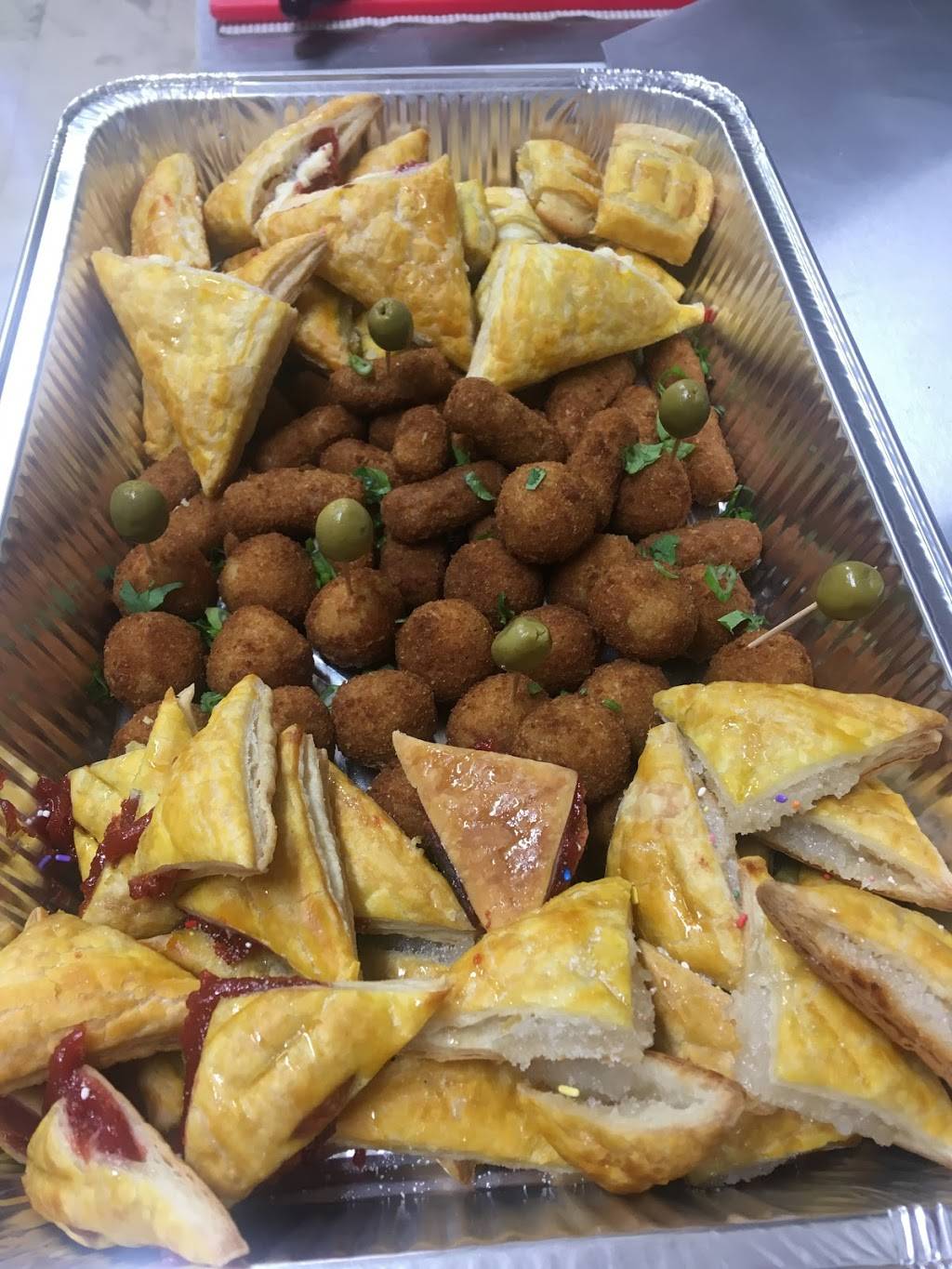 Mi Casita BBQ | restaurant | 321 S John Young Pkwy, Kissimmee, FL 34741, USA | 4079443360 OR +1 407-944-3360