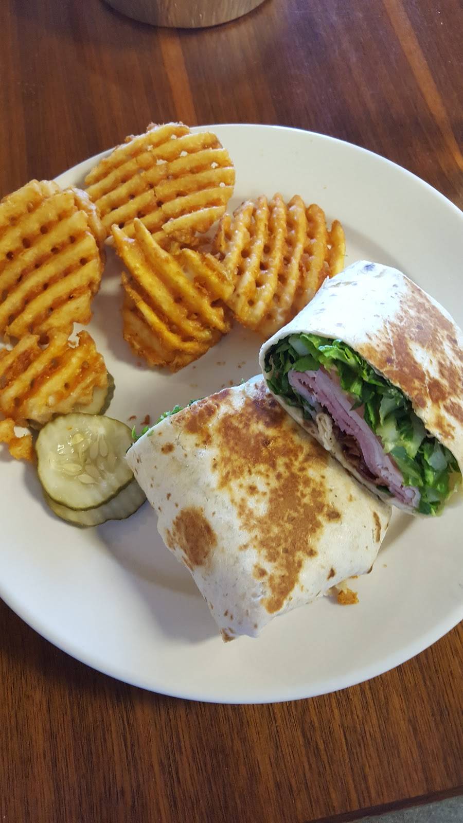 Zs Cafe And Gaming | restaurant | 435 North Wilson Road, Round Lake, IL 60073, USA | 2243380299 OR +1 224-338-0299