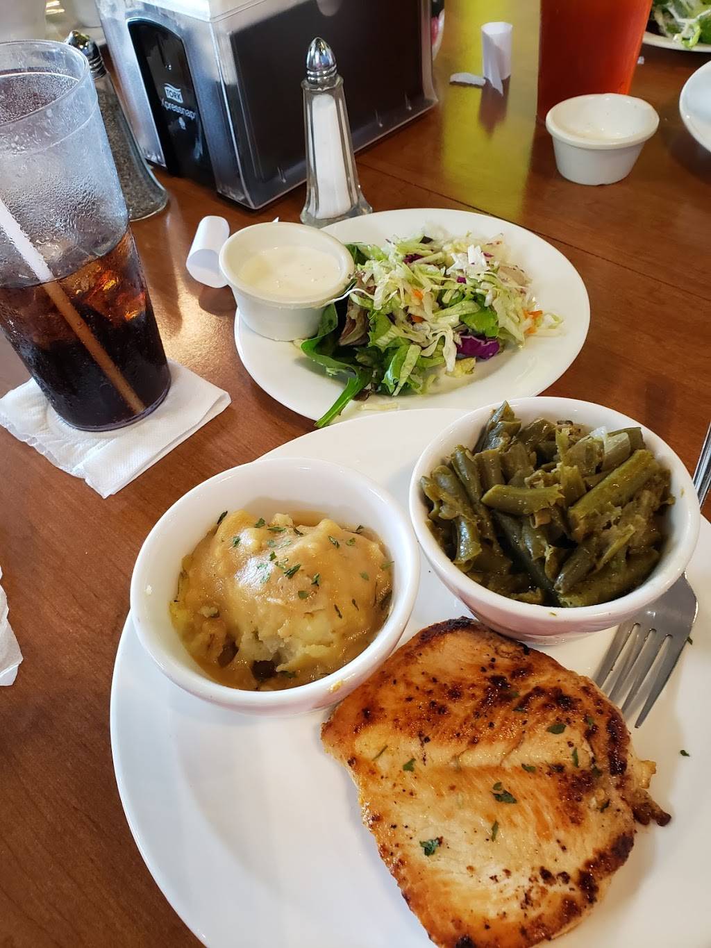 Momma Cs Soul Food Kitchen | restaurant | 821 W Broadway St, Muskogee, OK 74401, USA | 9185372145 OR +1 918-537-2145