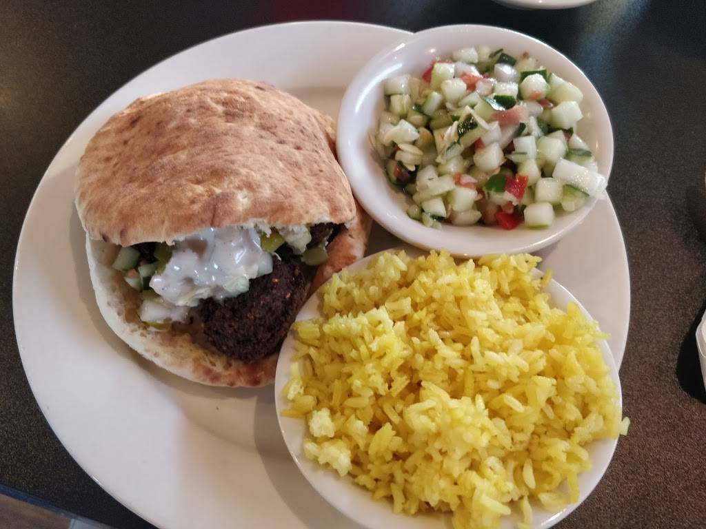 Falafel Guys | restaurant | 105 W Freistadt Rd, Mequon, WI 53092, USA | 2623024122 OR +1 262-302-4122