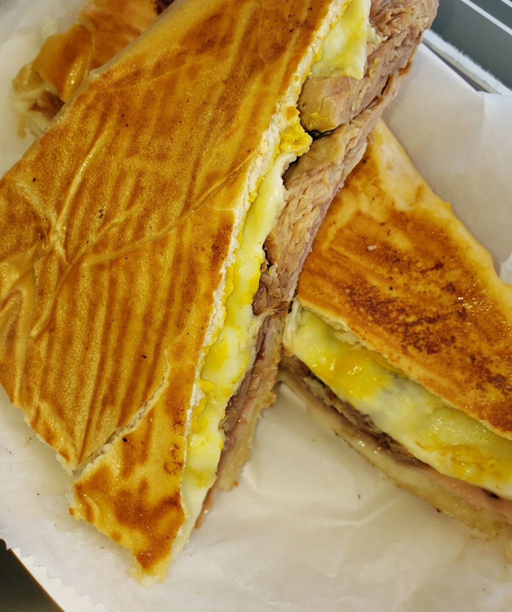 Chi Chis Cuban Fusion Food Truck | restaurant | 14294 Beach Blvd, Jacksonville, FL 32250, USA | 9045772636 OR +1 904-577-2636