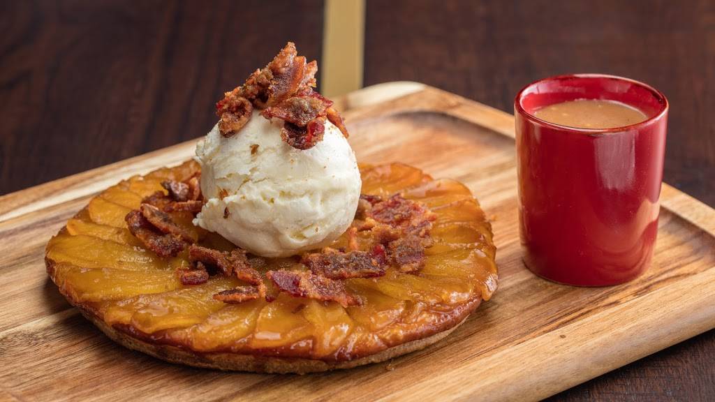 Three Embers Restaurant | restaurant | 10 Marriott Dr, Lincolnshire, IL 60069, USA | 8476340100 OR +1 847-634-0100