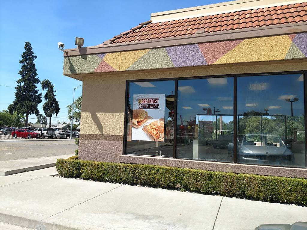 Taco Bell | meal takeaway | 421 E Yosemite Ave, Manteca, CA 95336, USA | 2092391329 OR +1 209-239-1329