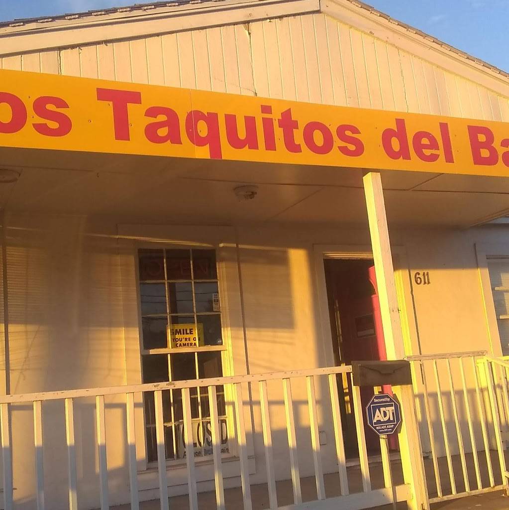Los Taquitos Del Barrio | restaurant | 611 W Hildebrand Ave, San Antonio, TX 78212, USA | 2104001341 OR +1 210-400-1341