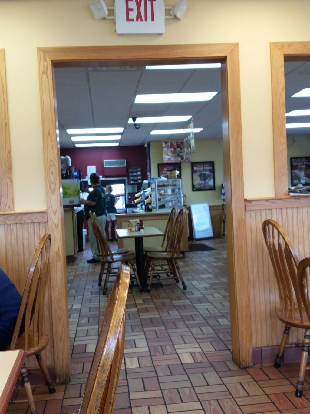 Tudors Biscuit World | restaurant | 2503 Maccorkle Ave, St Albans, WV 25177, USA | 3047222044 OR +1 304-722-2044