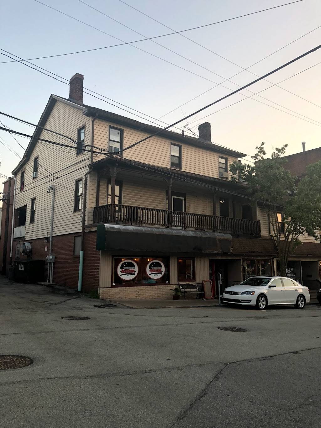 Burgher Burger | restaurant | 108 4th St, Irwin, PA 15642, USA | 7245905505 OR +1 724-590-5505